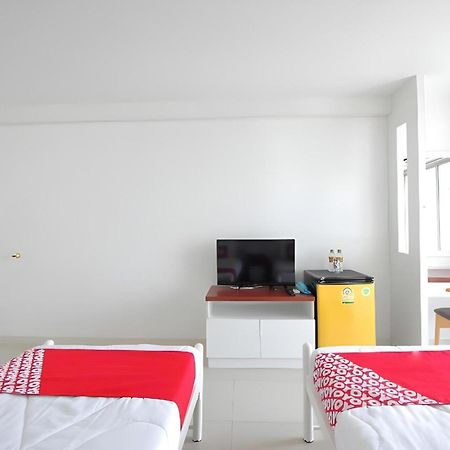 Super Oyo 498 Ladawan Villa Bangkok Exterior photo