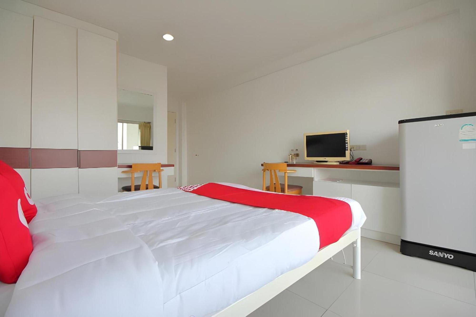Super Oyo 498 Ladawan Villa Bangkok Exterior photo