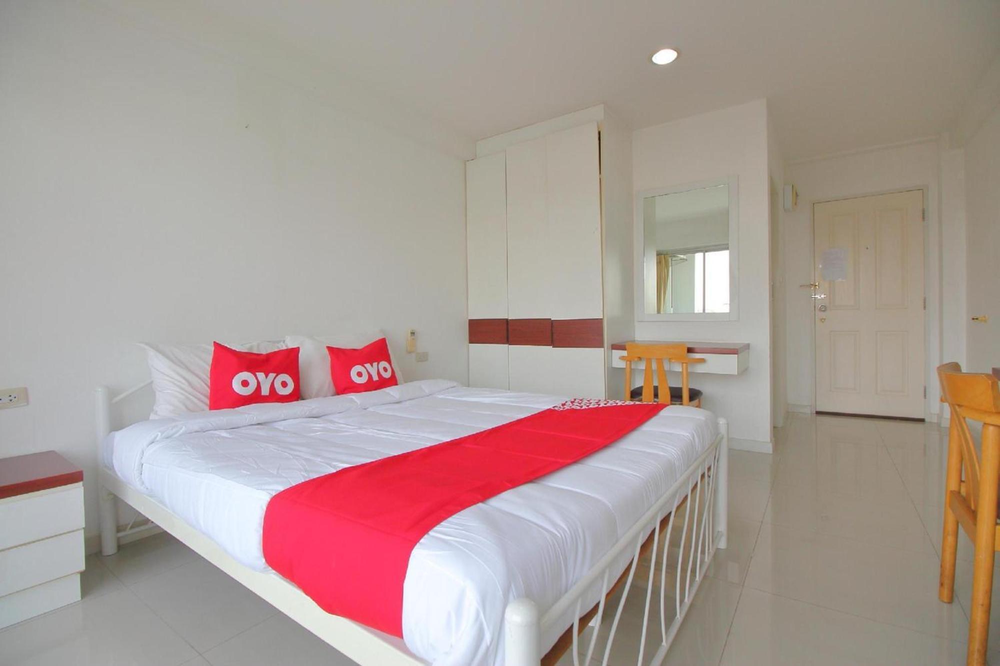 Super Oyo 498 Ladawan Villa Bangkok Exterior photo