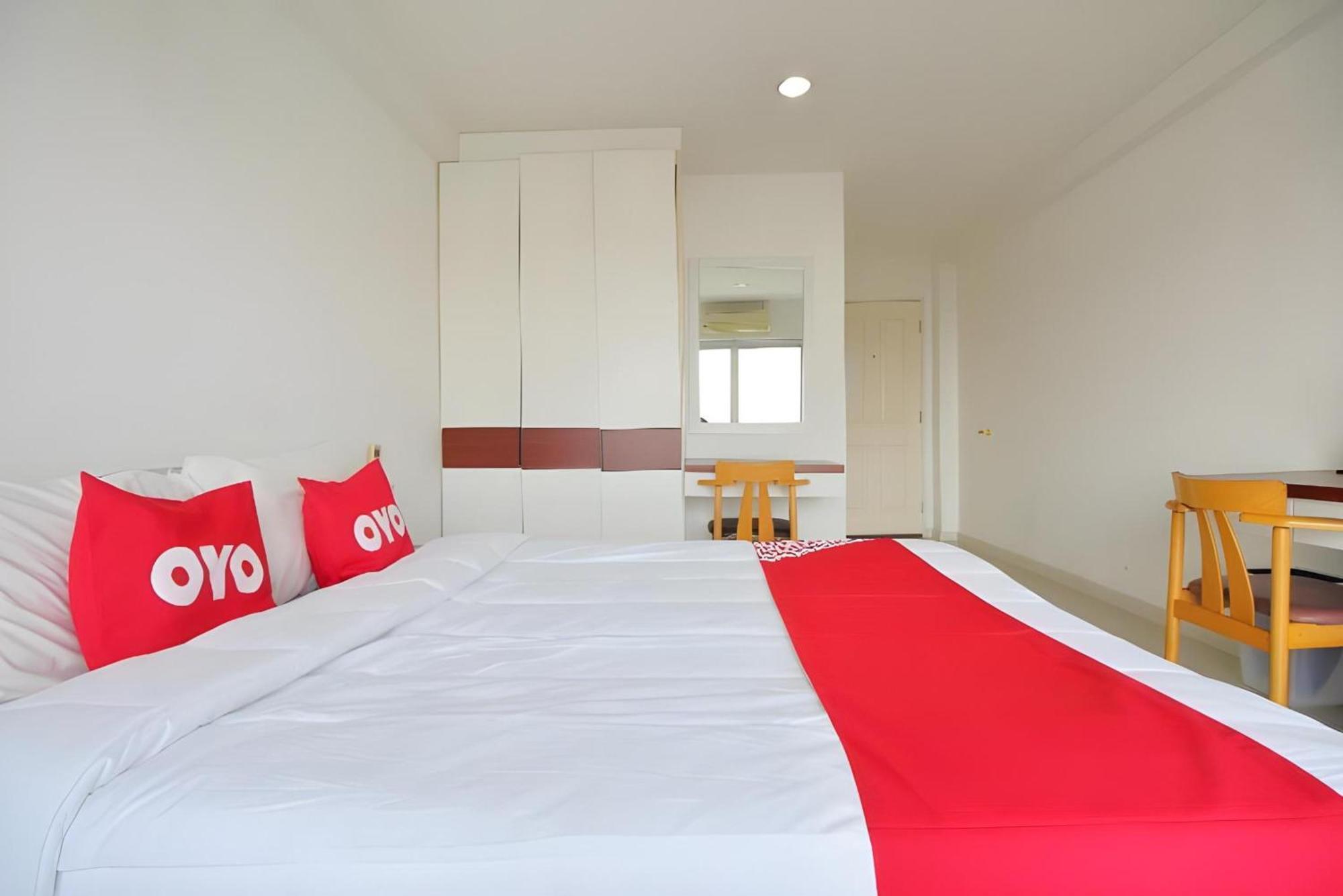 Super Oyo 498 Ladawan Villa Bangkok Exterior photo