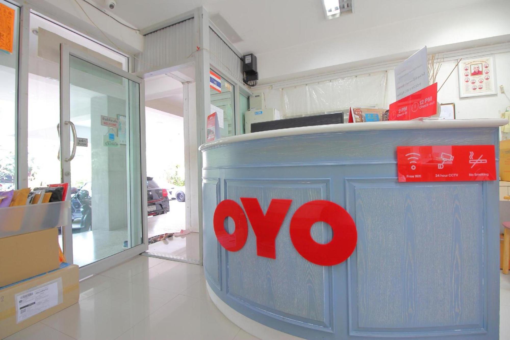 Super Oyo 498 Ladawan Villa Bangkok Exterior photo