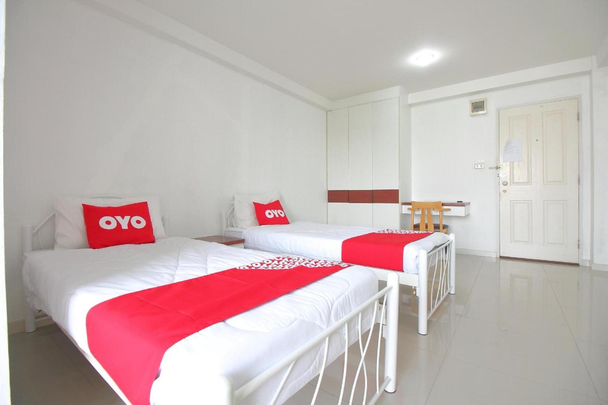 Super Oyo 498 Ladawan Villa Bangkok Exterior photo